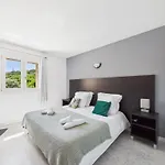 Aigue Marine Lägenhetshotell 3*