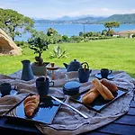 Aigue Marine Lägenhetshotell