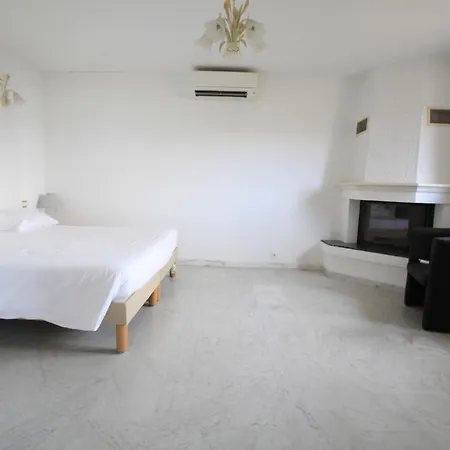 Aigue Marine Aparthotel